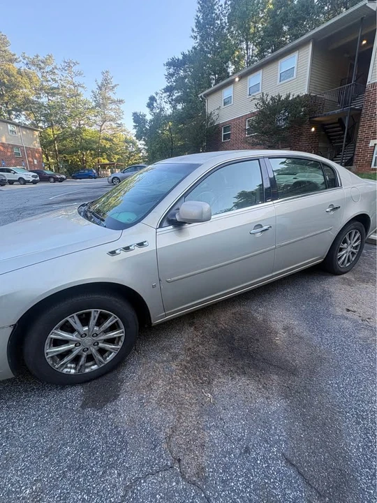 2009 Buick Lucerne - Image 2 of 5