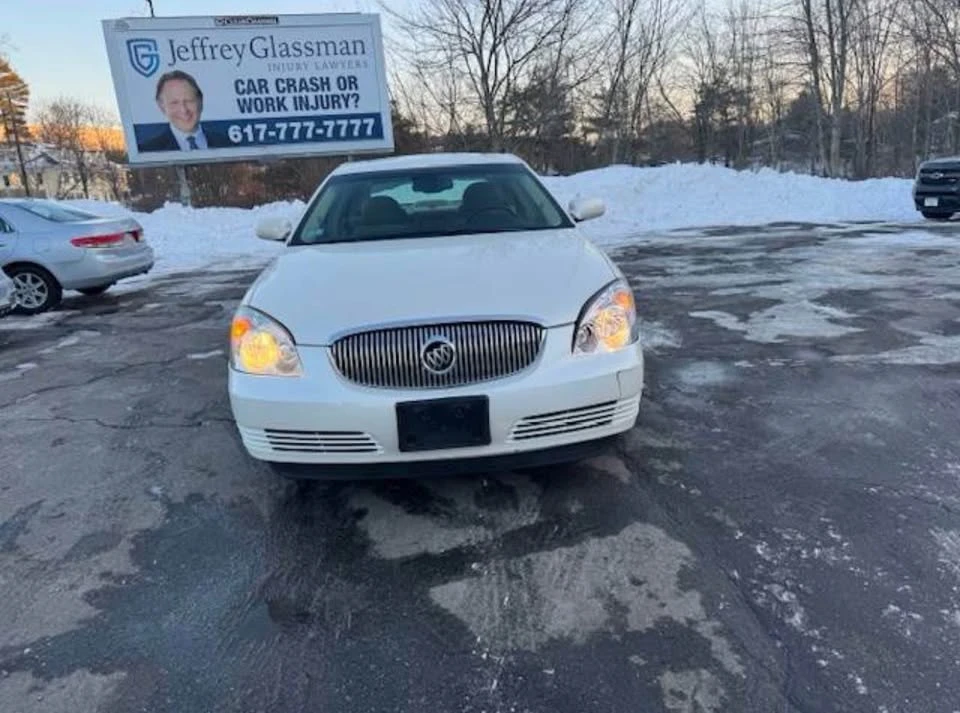 2009 Buick Lucerne - Image 2 of 16