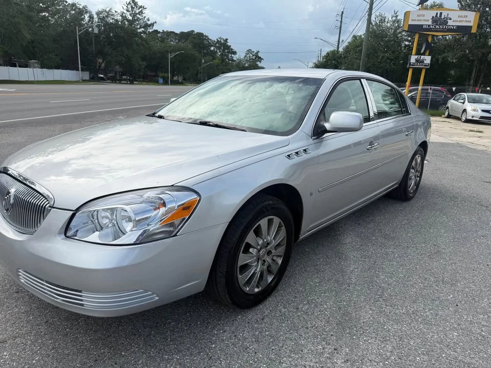 2009 Buick Lucerne - Image 3 of 8