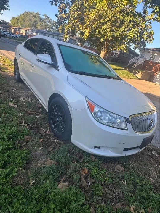 2009 Buick LaCrosse - Image 2 of 7