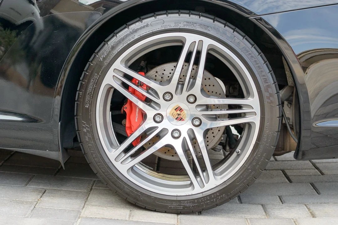 2009 Porsche 997 Carrera S - Image 16 of 30