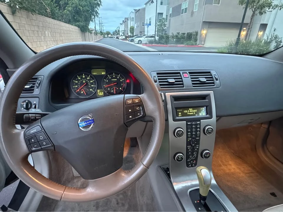 2009 Volvo C70 2nd Gen - Image 10 of 10