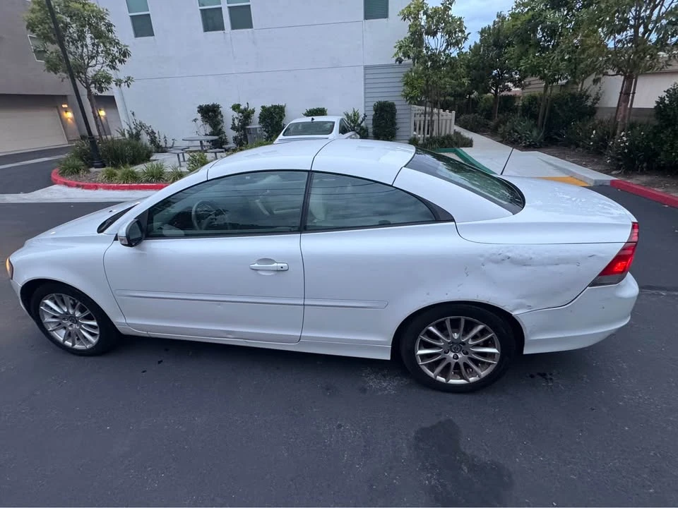 2009 Volvo C70 2nd Gen - Image 5 of 10