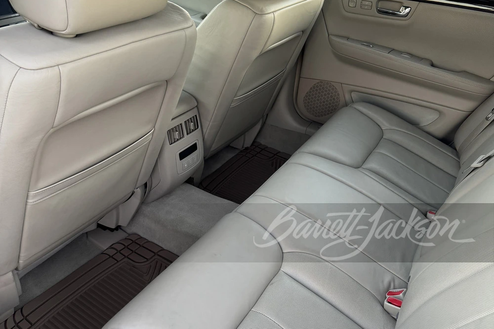 2009 Cadillac DTS - Image 8 of 12