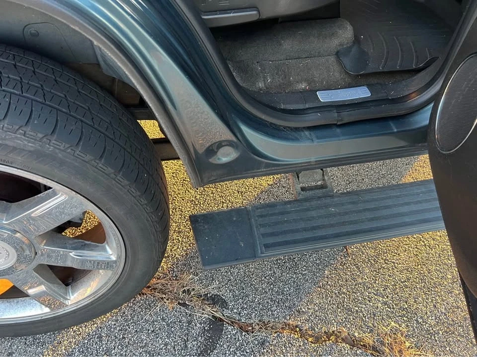 2009 Cadillac Escalade & EXT 3rd Gen - Image 7 of 9