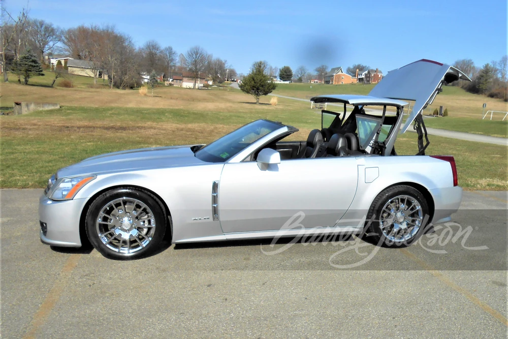 2009 Cadillac XLR - Image 10 of 20
