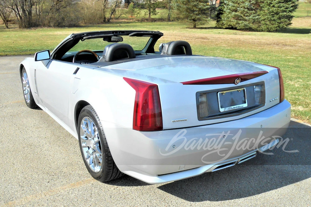 2009 Cadillac XLR - Image 14 of 20
