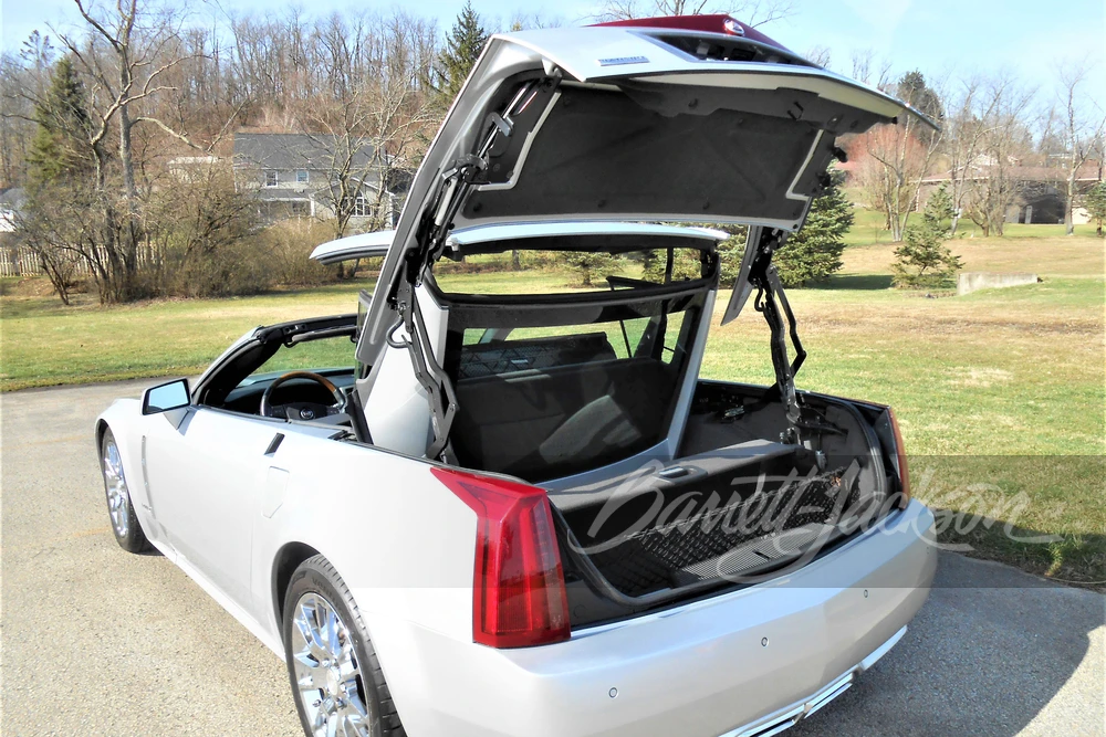 2009 Cadillac XLR - Image 15 of 20