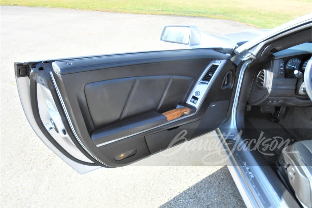 2009 Cadillac XLR - Image 18 of 20