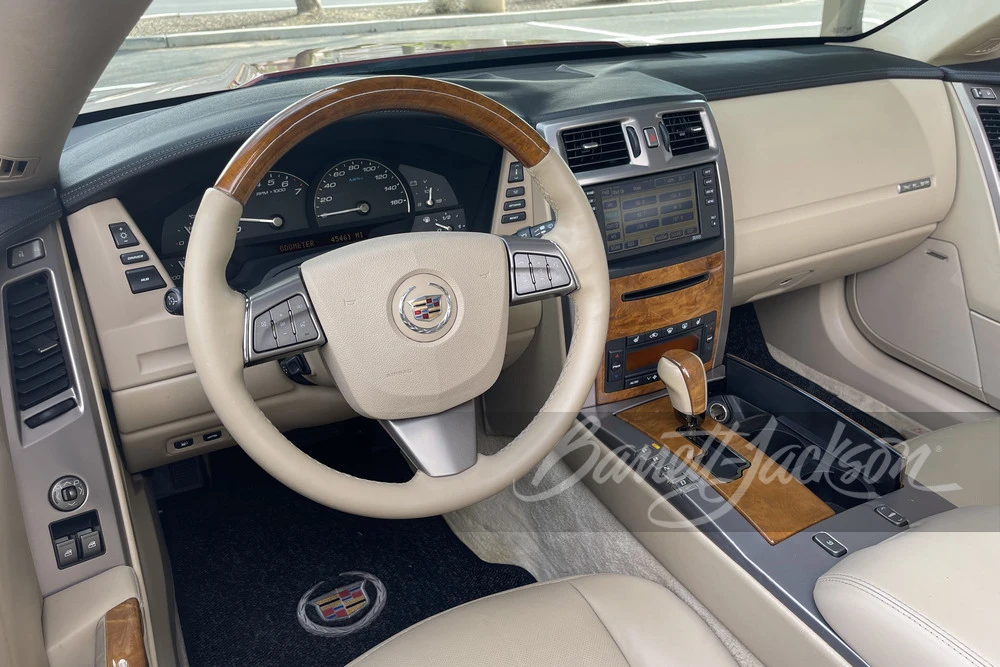 2009 Cadillac XLR - Image 10 of 20