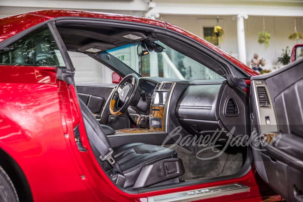 2009 Cadillac XLR - Image 18 of 23