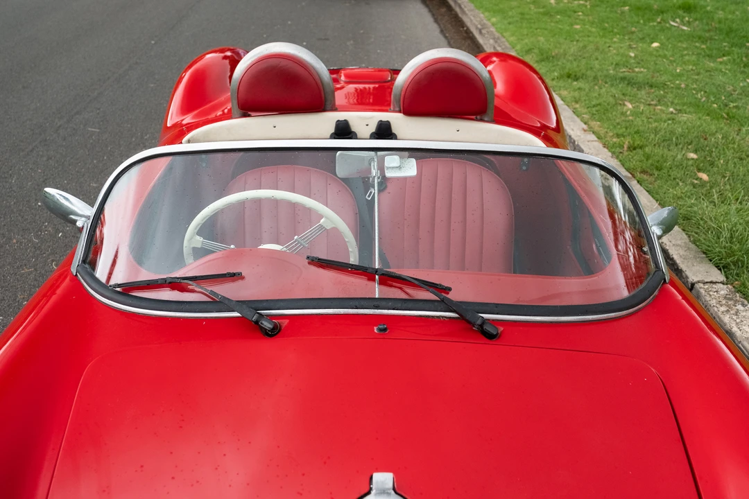 2009 Porsche 550 - Image 25 of 31