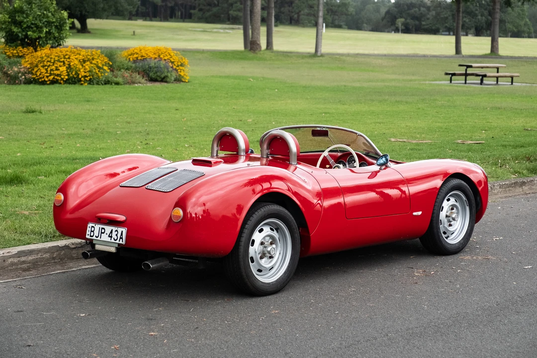 2009 Porsche 550 - Image 14 of 31