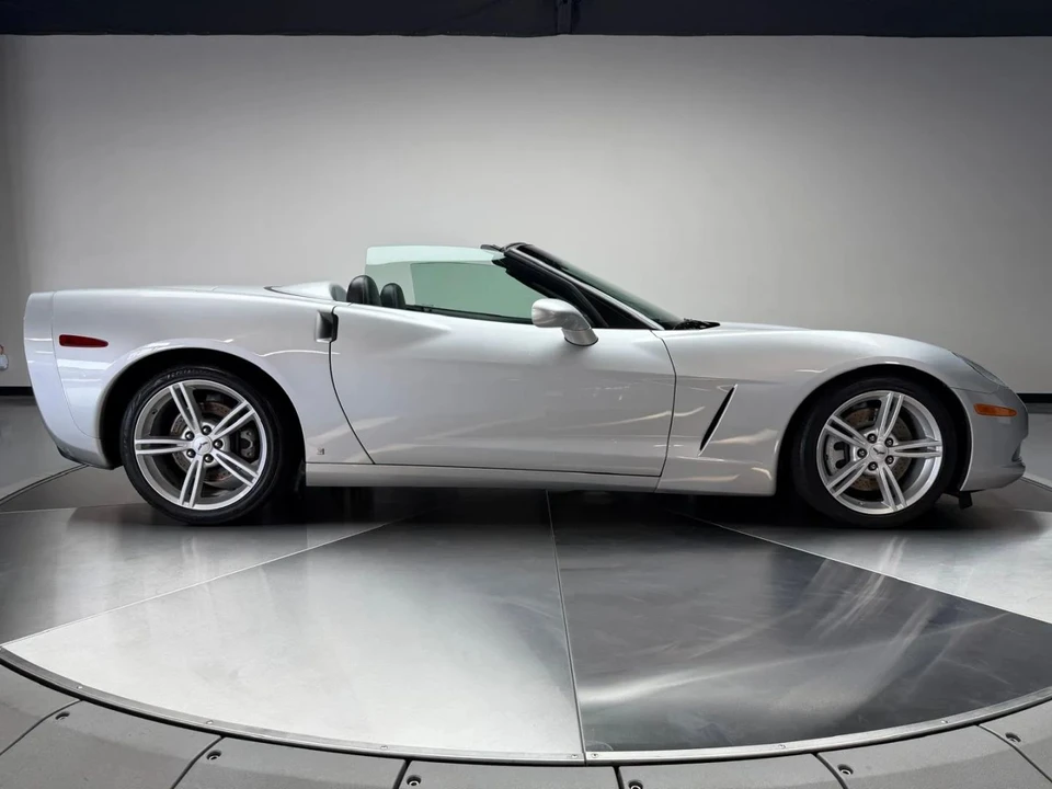 2009 Chevrolet Corvette C6 - Image 6 of 31