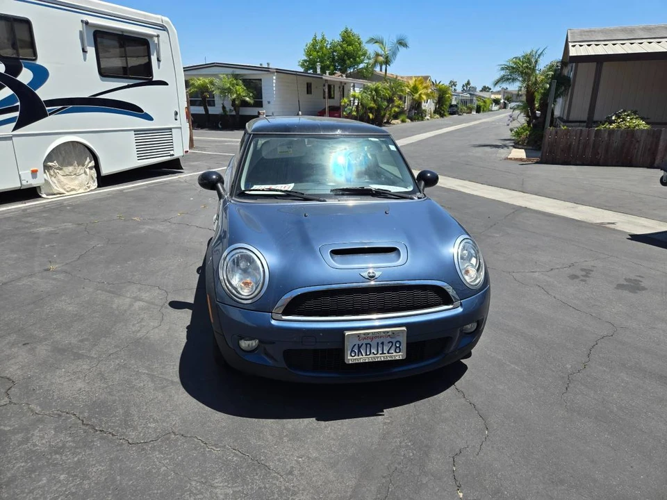 2009 Mini Mini 2nd Gen - Image 2 of 6