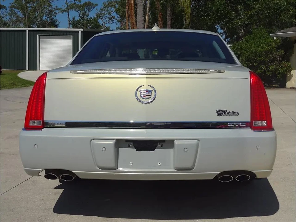 2009 Cadillac - Image 5 of 31