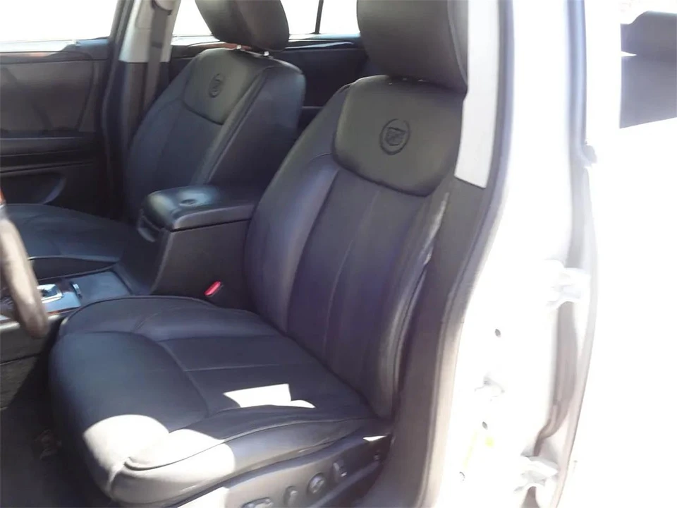 2009 Cadillac - Image 28 of 31