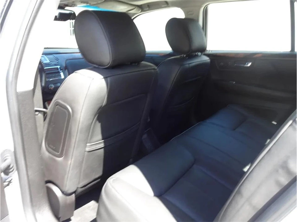 2009 Cadillac - Image 29 of 31