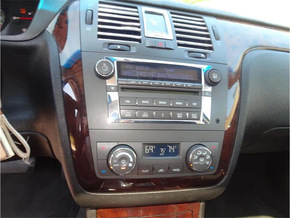 2009 Cadillac - Image 31 of 31