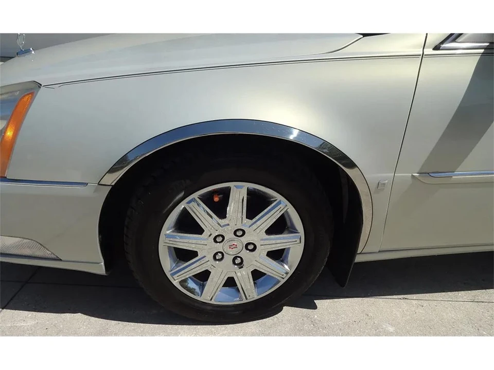 2009 Cadillac - Image 23 of 31