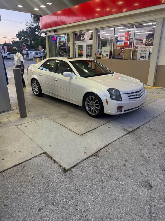 2009 Cadillac CTS 2nd Gen - Image 2 of 5