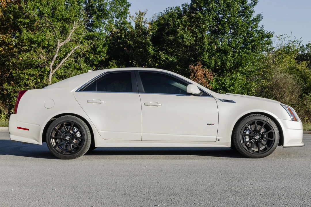 2009 Cadillac CTS-V 2nd Gen - Image 3 of 31