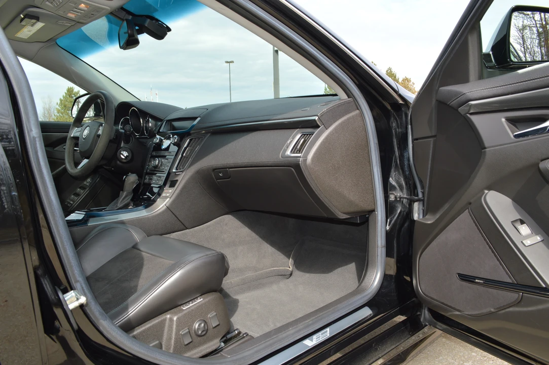 2009 Cadillac CTS-V 2nd Gen - Image 16 of 31