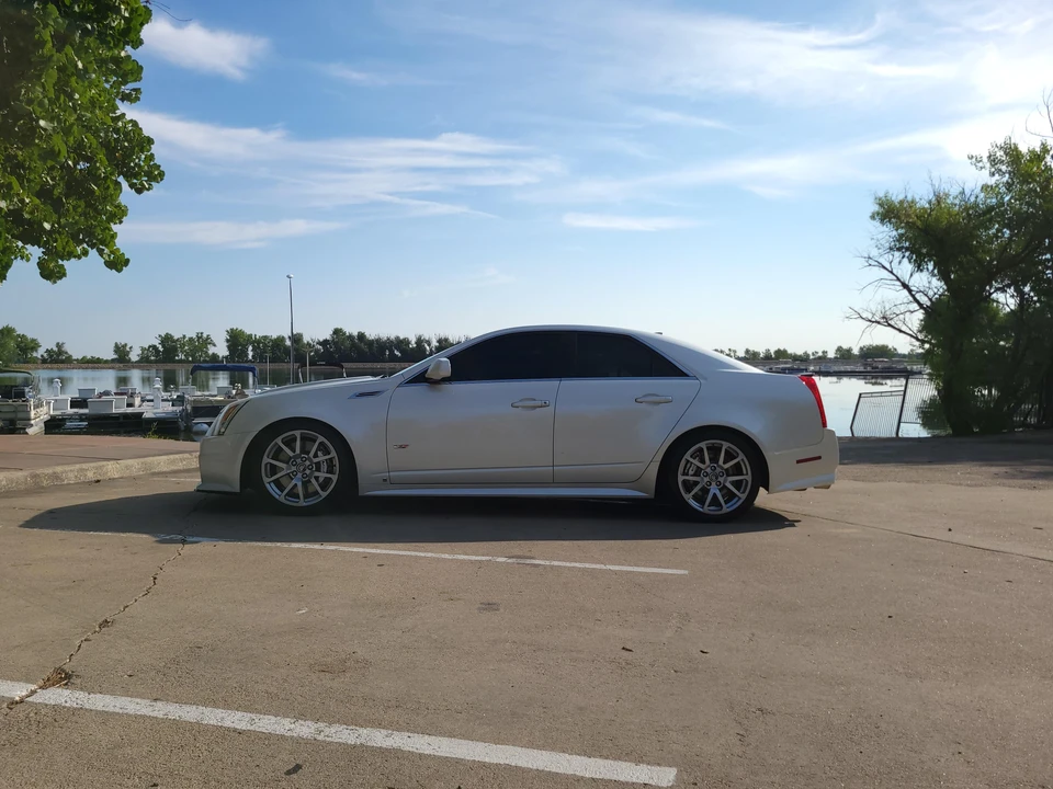 2009 Cadillac CTS-V 2nd Gen - Image 10 of 31