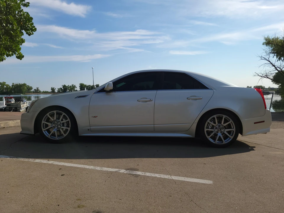2009 Cadillac CTS-V 2nd Gen - Image 11 of 31
