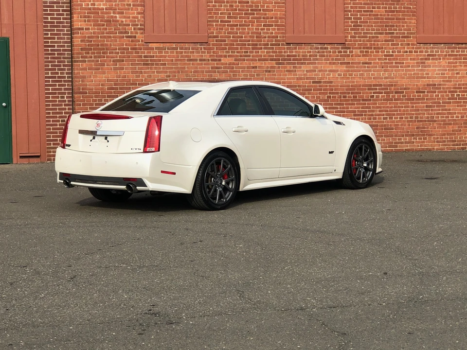 2009 Cadillac CTS-V 2nd Gen - Image 8 of 31