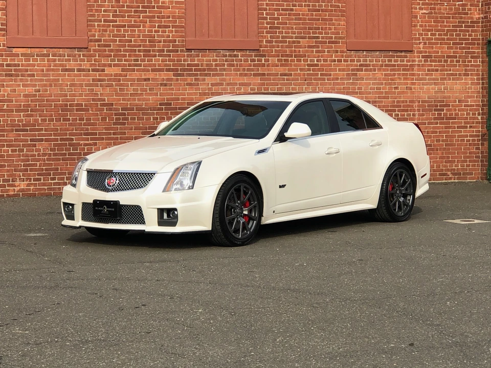 2009 Cadillac CTS-V 2nd Gen - Image 2 of 31
