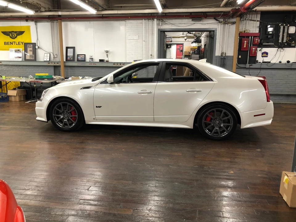 2009 Cadillac CTS-V 2nd Gen - Image 20 of 31