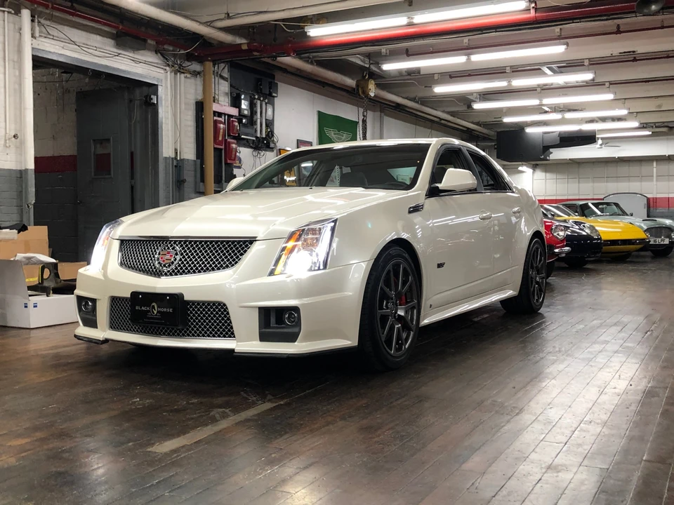 2009 Cadillac CTS-V 2nd Gen - Image 16 of 31