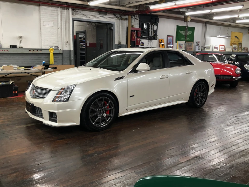 2009 Cadillac CTS-V 2nd Gen - Image 18 of 31