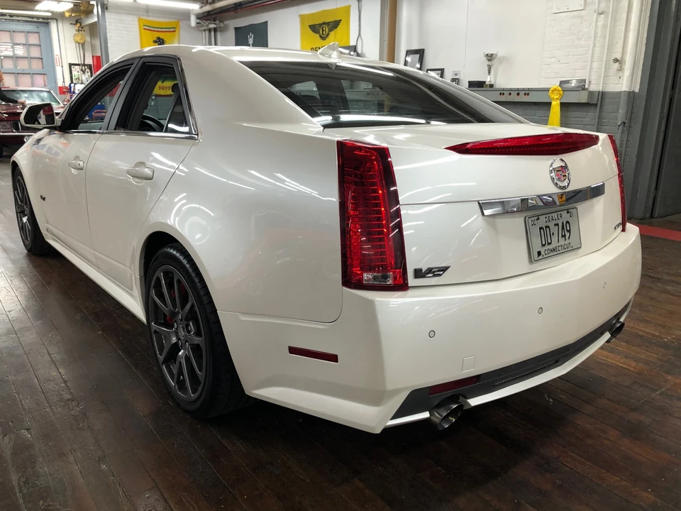 2009 Cadillac CTS-V 2nd Gen - Image 24 of 31