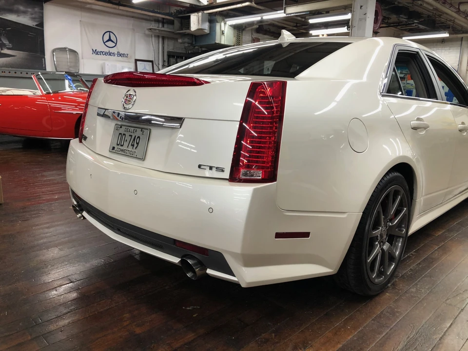 2009 Cadillac CTS-V 2nd Gen - Image 26 of 31