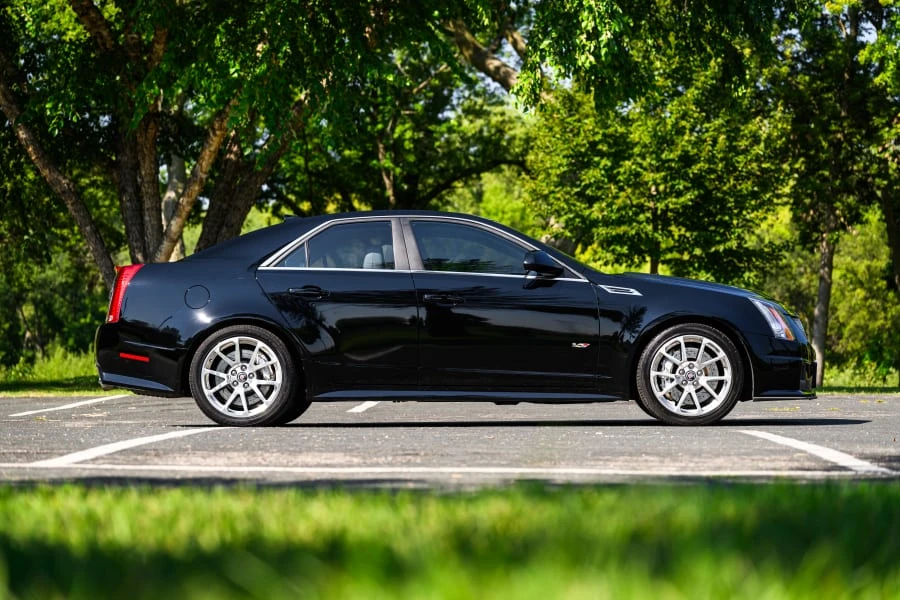 2009 Cadillac CTS-V 2nd Gen - Image 2 of 31