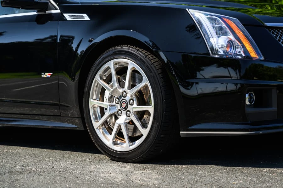 2009 Cadillac CTS-V 2nd Gen - Image 26 of 31