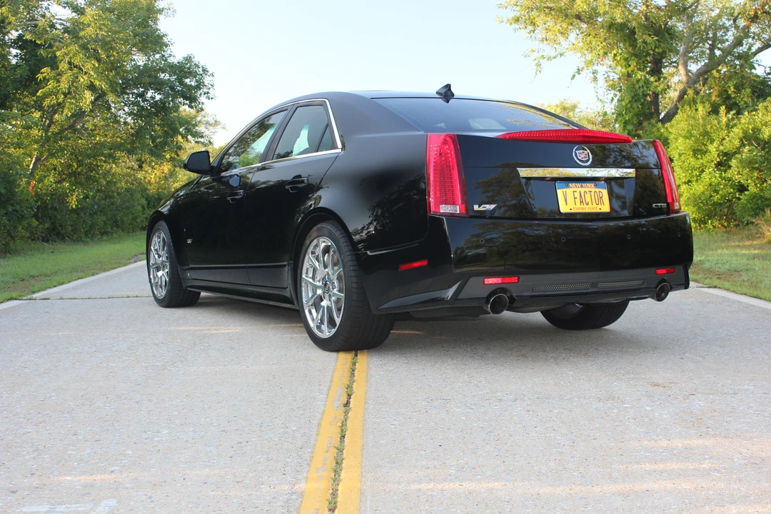 2009 Cadillac CTS-V 2nd Gen - Image 2 of 8