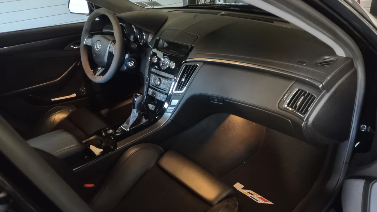 2009 Cadillac CTS-V 2nd Gen - Image 5 of 8