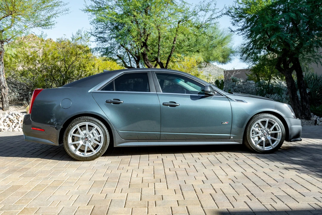 2009 Cadillac CTS-V 2nd Gen - Image 9 of 31