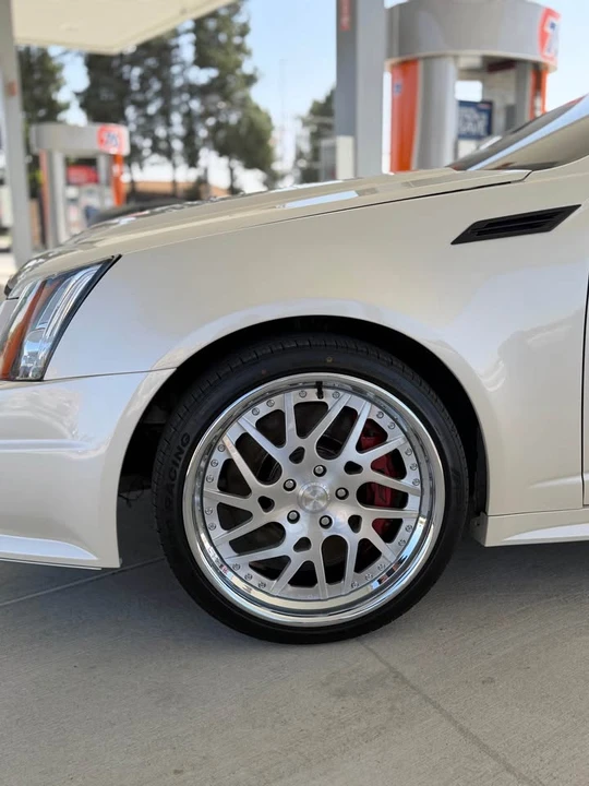 2009 Cadillac CTS-V 2nd Gen - Image 4 of 5