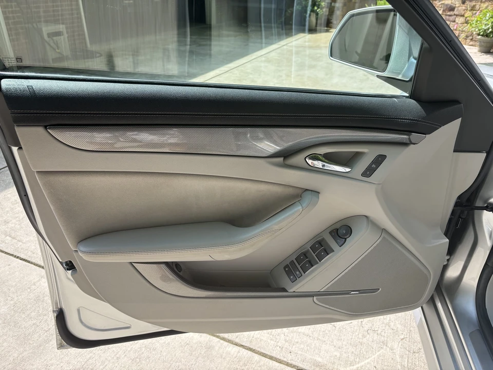 2009 Cadillac CTS-V 2nd Gen - Image 26 of 31