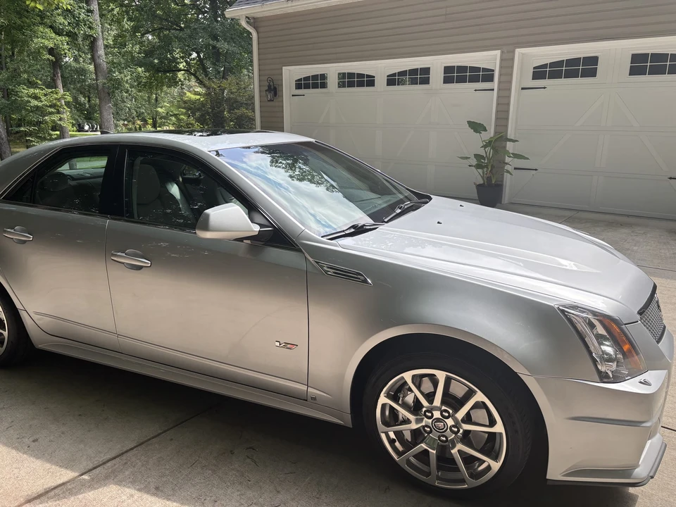2009 Cadillac CTS-V 2nd Gen - Image 12 of 31