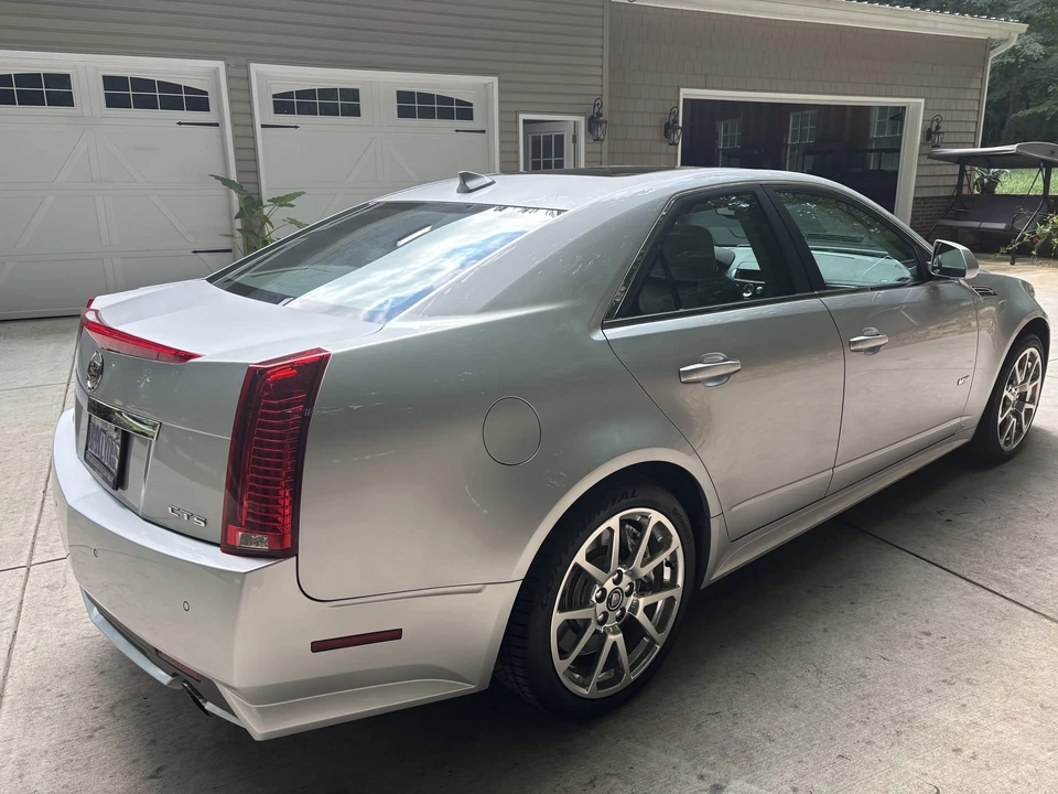 2009 Cadillac CTS-V 2nd Gen - Image 6 of 31