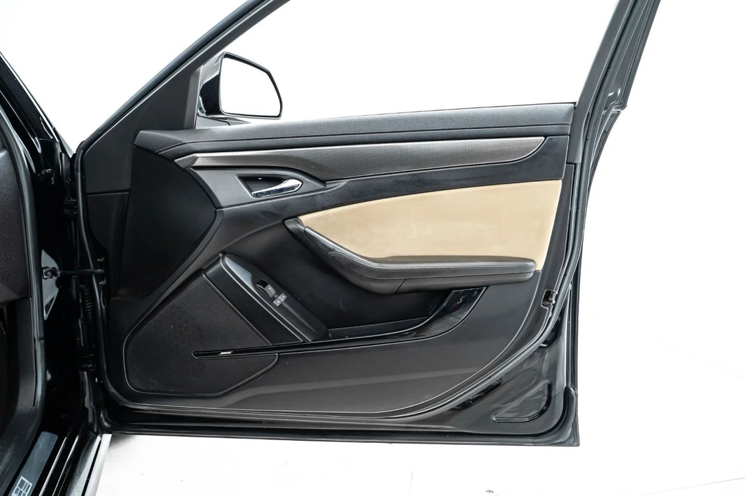 2009 Cadillac CTS-V 2nd Gen - Image 26 of 31