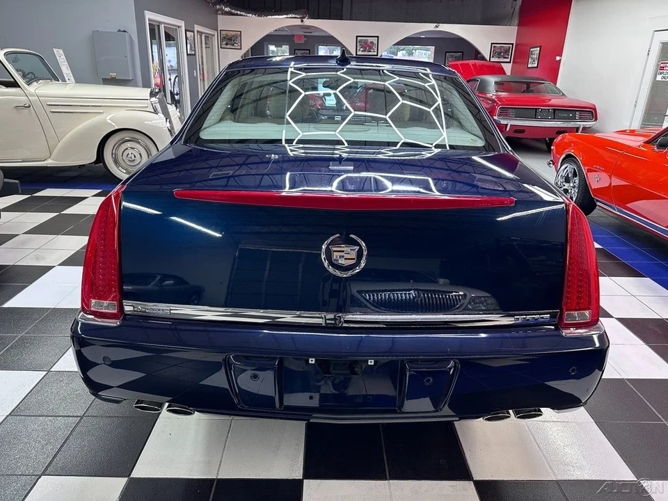 2009 Cadillac DTS - Image 21 of 21