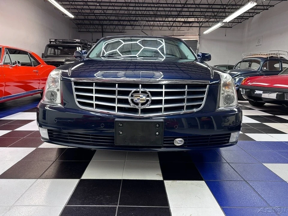 2009 Cadillac DTS - Image 6 of 21
