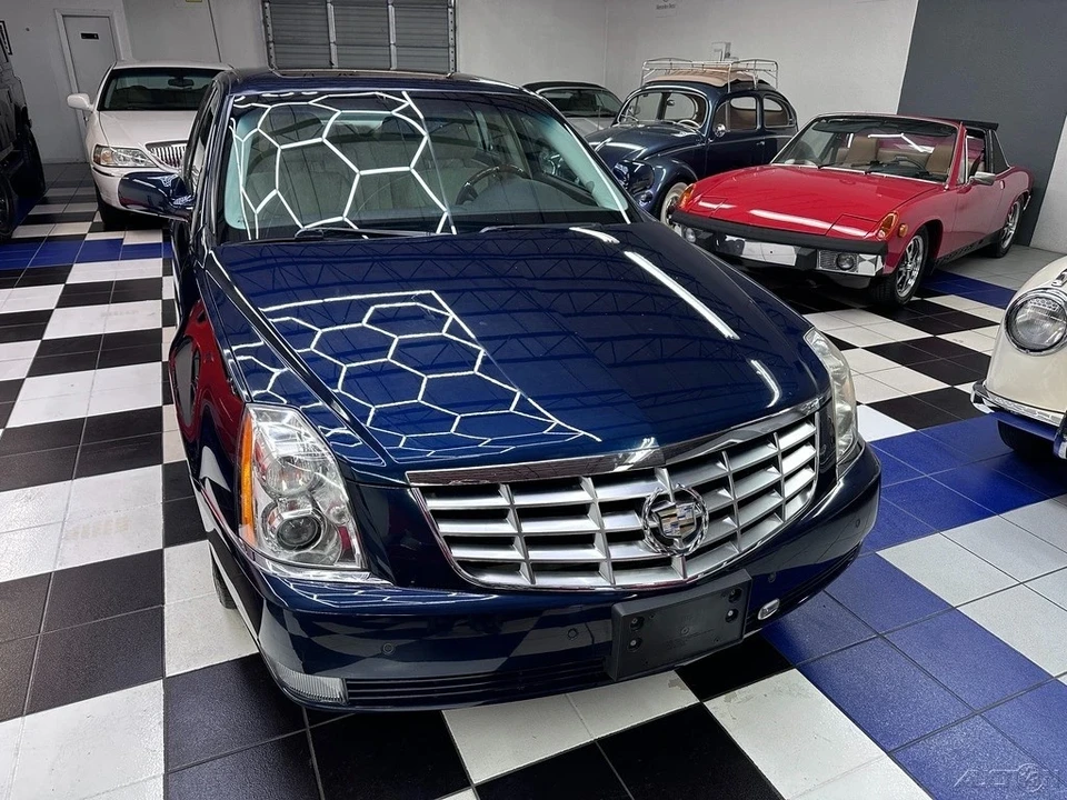2009 Cadillac DTS - Image 3 of 21