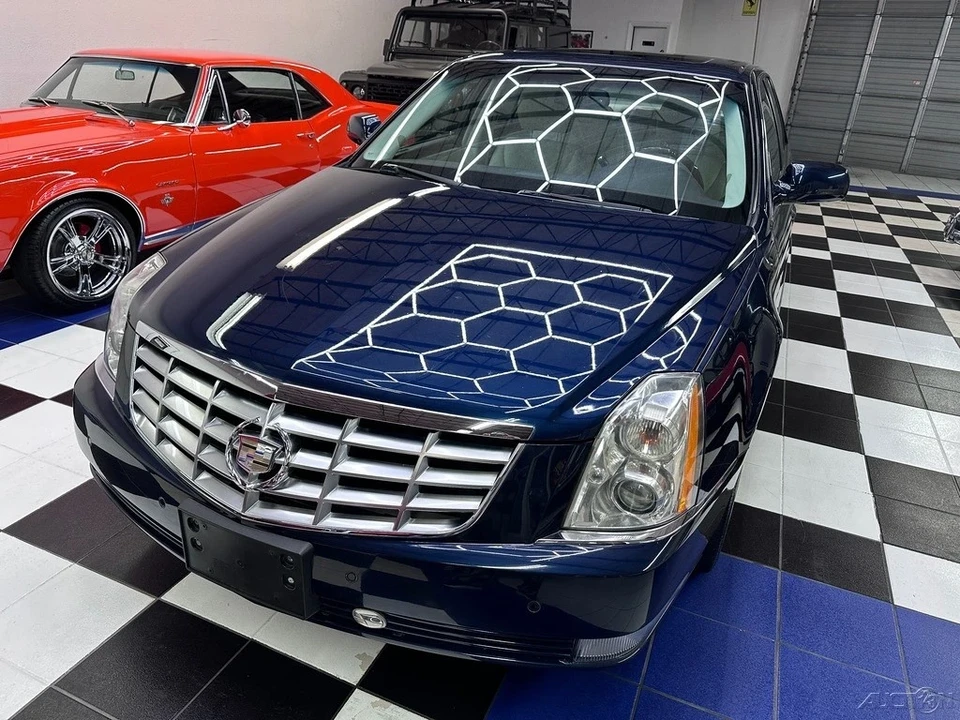 2009 Cadillac DTS - Image 7 of 21